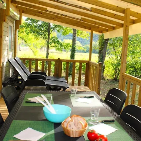 Zecamping 3 Etoiles Avec Piscine Chauffee En Pleine Nature Belmont-sur-Rance