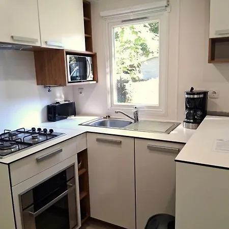 Zecamping 3 Etoiles Avec Piscine Chauffee En Pleine Nature