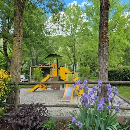 Zecamping 3 Etoiles Avec Piscine Chauffee En Pleine Nature