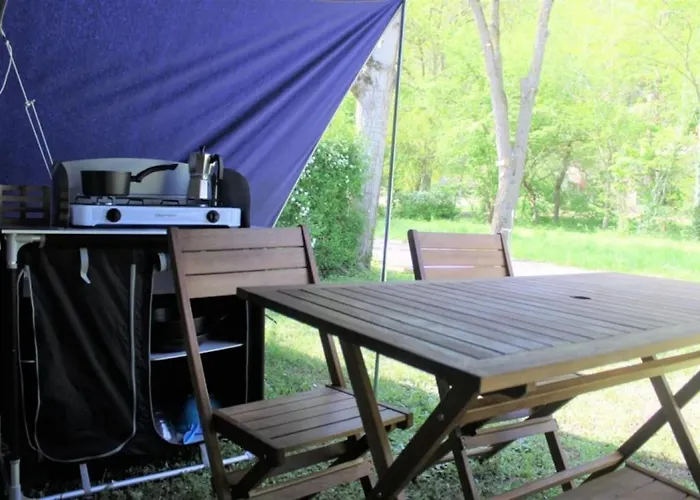 ZEcamping 3 piscine pet friendly locatif clim 26m2 4 pers Belmont-sur-Rance